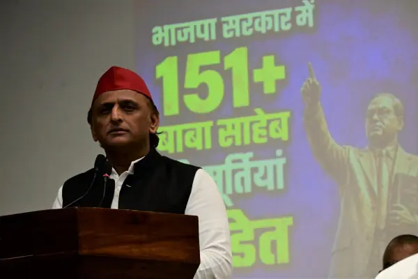 बलिया से वाराणसी तक अंबेडकर प्रतिमा के मामले, अखिलेश ने जारी किए जिलावार आंकड़े